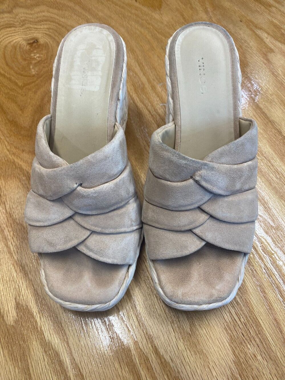 Vince Sandals Women's 7M Beige Mule Slip On Round Toe Suede Slide Sandals S20